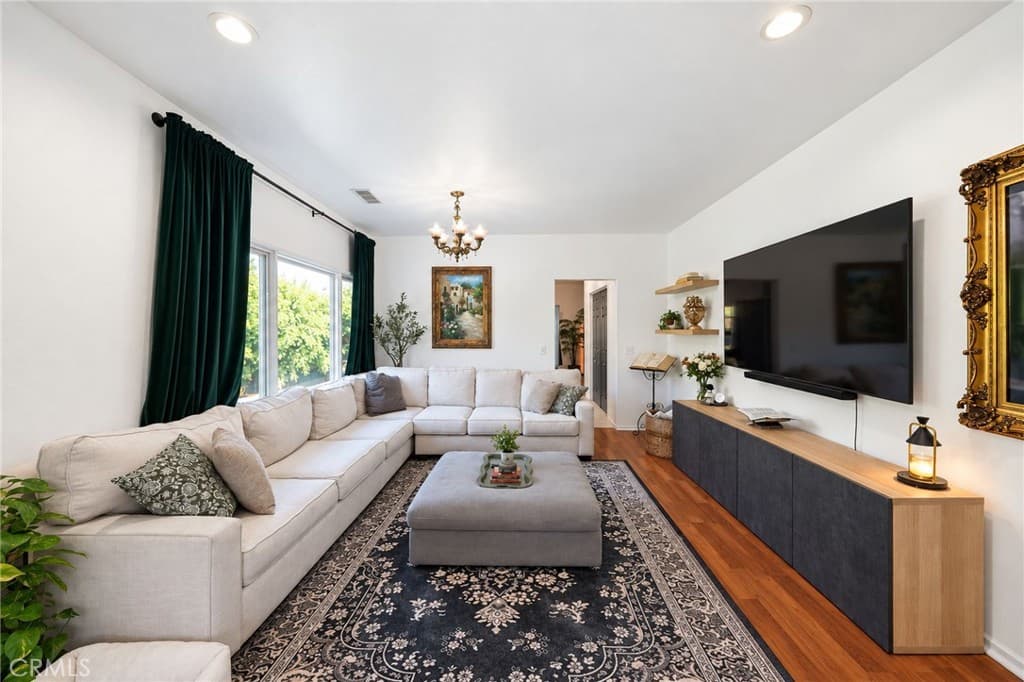 Home at 435 W 2nd, San Dimas — photo 10 of 12