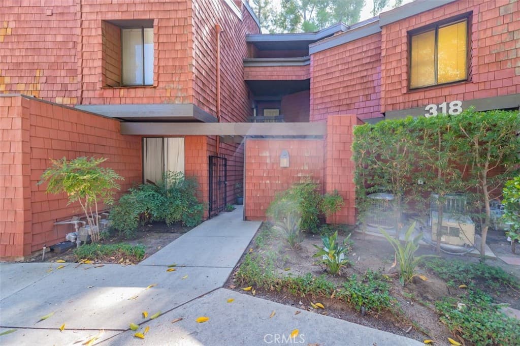 Condo at 318 S Prospectors 44, Diamond Bar — photo 1 of 12