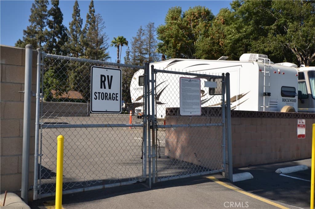 Home at 840 Foothill Boulevard E 182, Azusa — photo 10 of 12