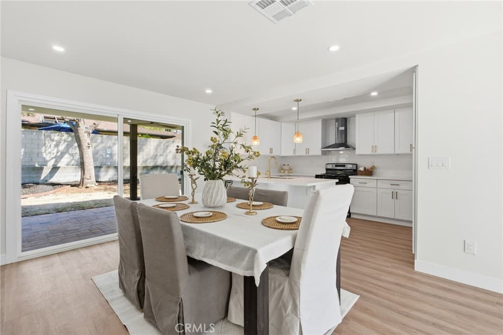 Home at 577 Bishop Place, Claremont — photo 7 of 12