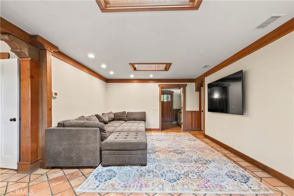 Home at 2293 Bonnie Brae, Claremont — photo 11 of 12