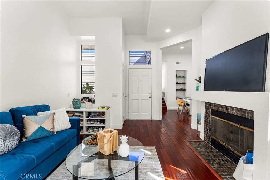 Condo at 4900 N Grand Avenue 306, Covina — photo 4 of 12