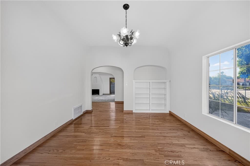 Home at 197 Garfield Avenue, Pomona — photo 8 of 12