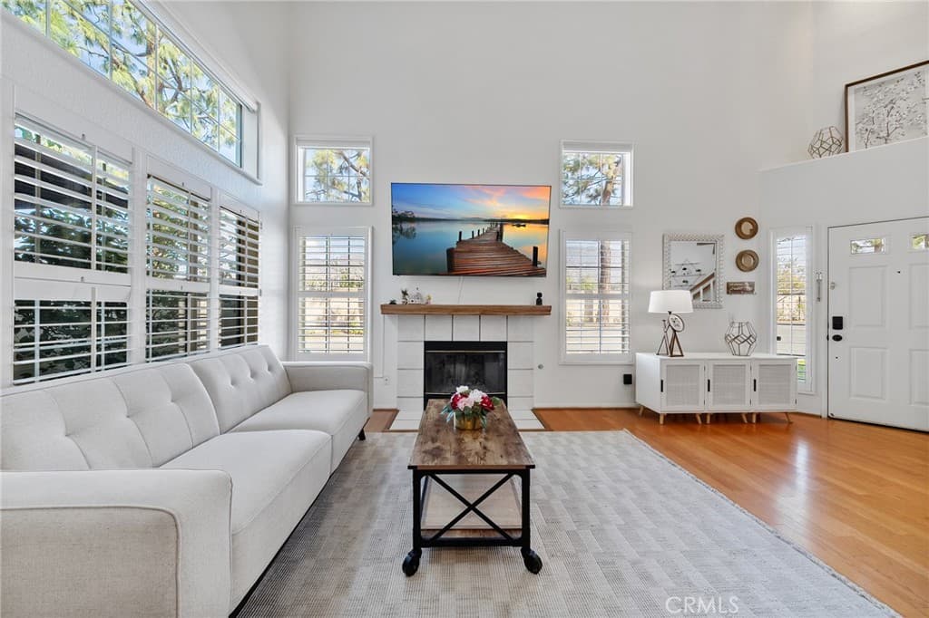 Condo at 125 Autumn Oaks, Glendora — photo 6 of 12