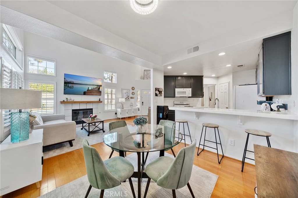 Condo at 125 Autumn Oaks, Glendora — photo 9 of 12
