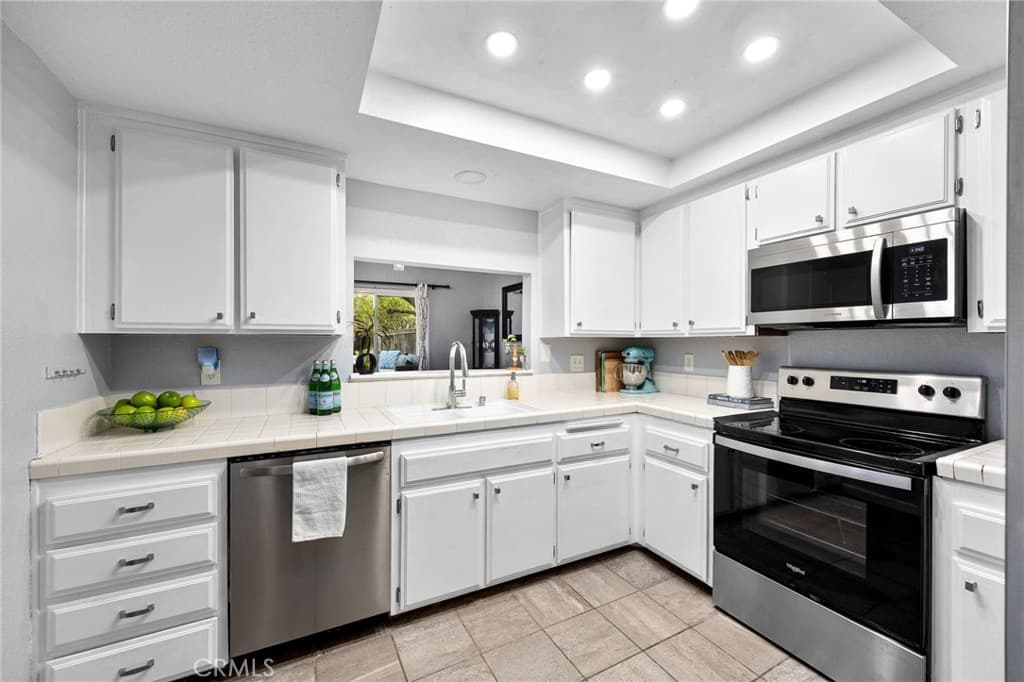 Condo at 573 Wayland Court, Claremont — photo 12 of 12
