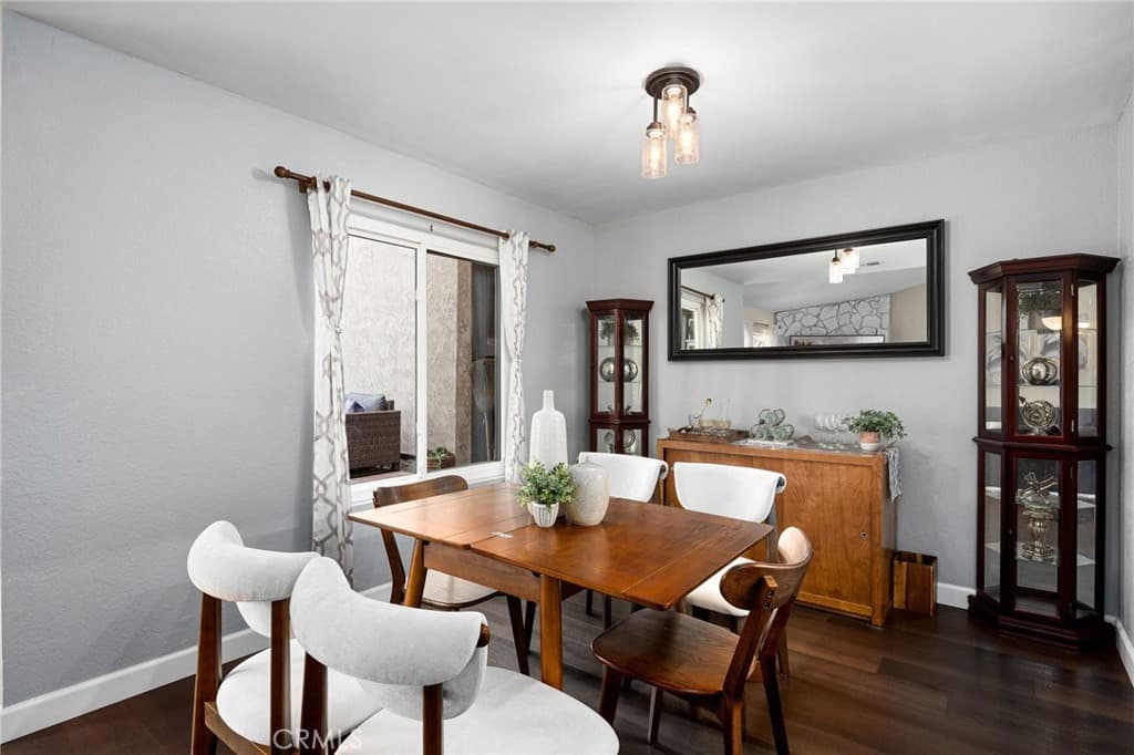 Condo at 573 Wayland Court, Claremont — photo 10 of 12
