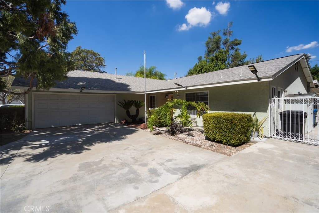 Home at 1421 E Harvest Moon, West Covina — photo 3 of 12