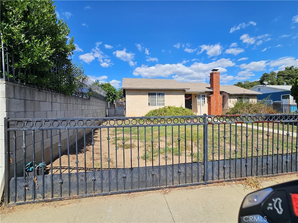 Home at 141 E Magnolia, Pomona — photo 1 of 12