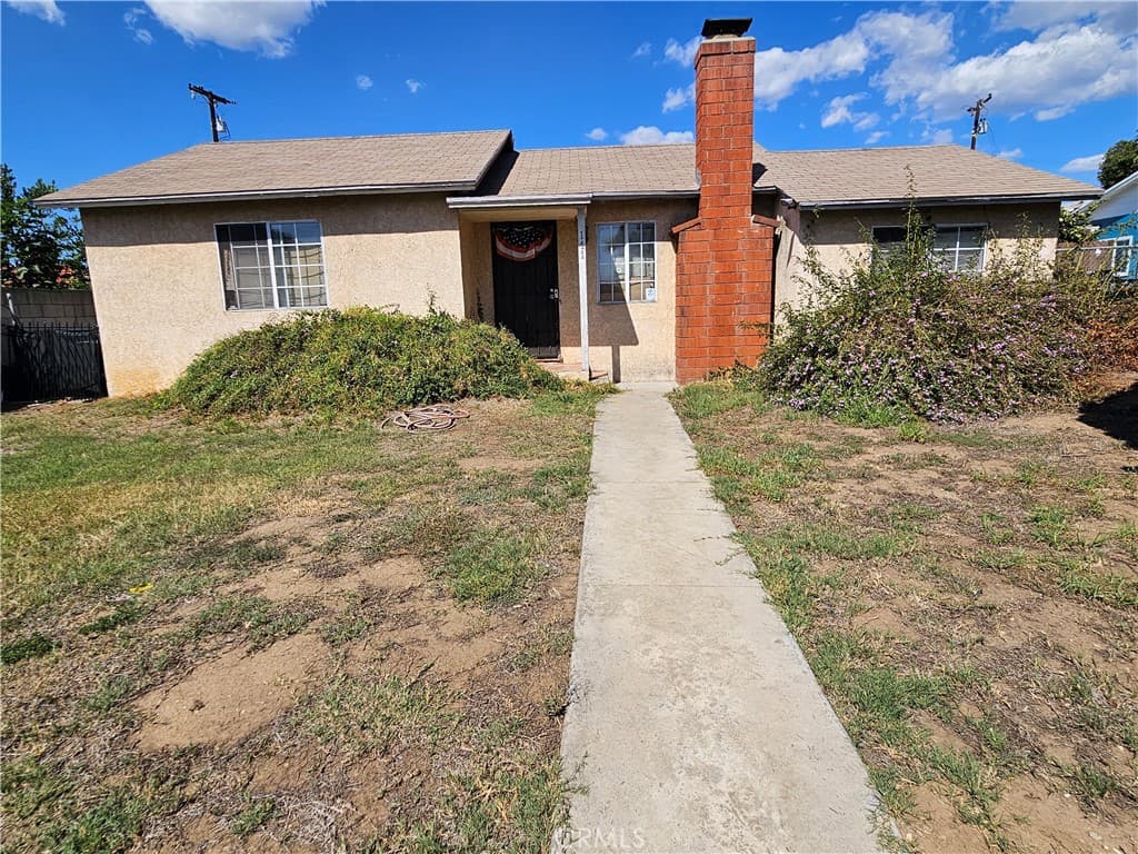 Home at 141 E Magnolia, Pomona — photo 12 of 12