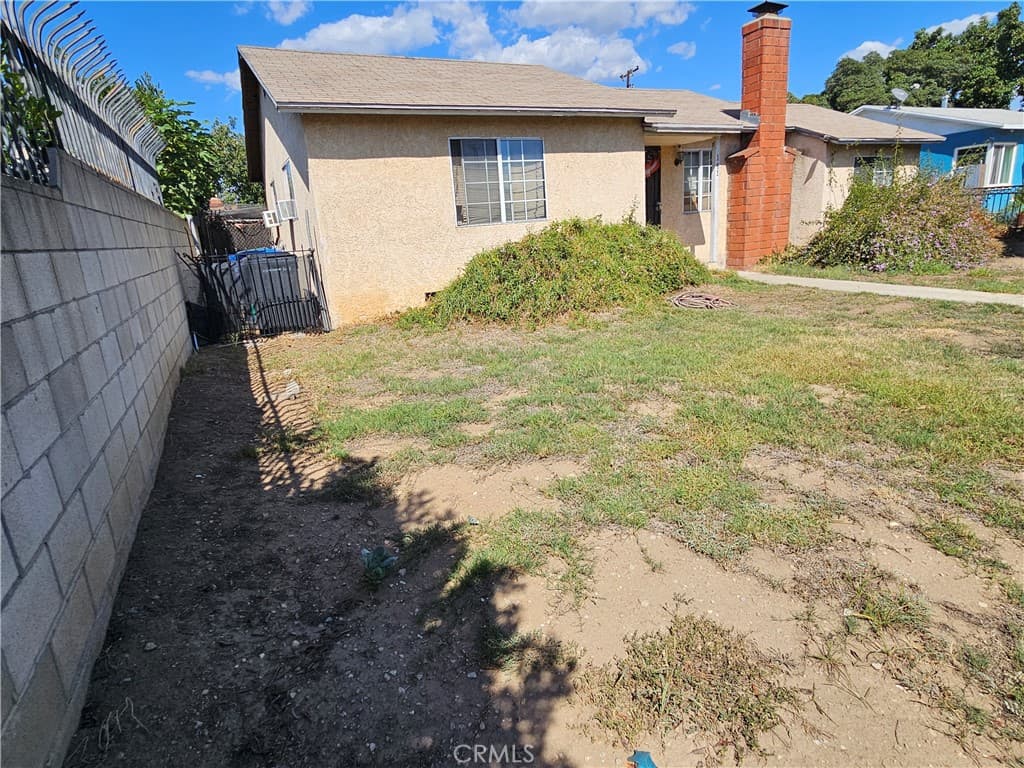 Home at 141 E Magnolia, Pomona — photo 4 of 12