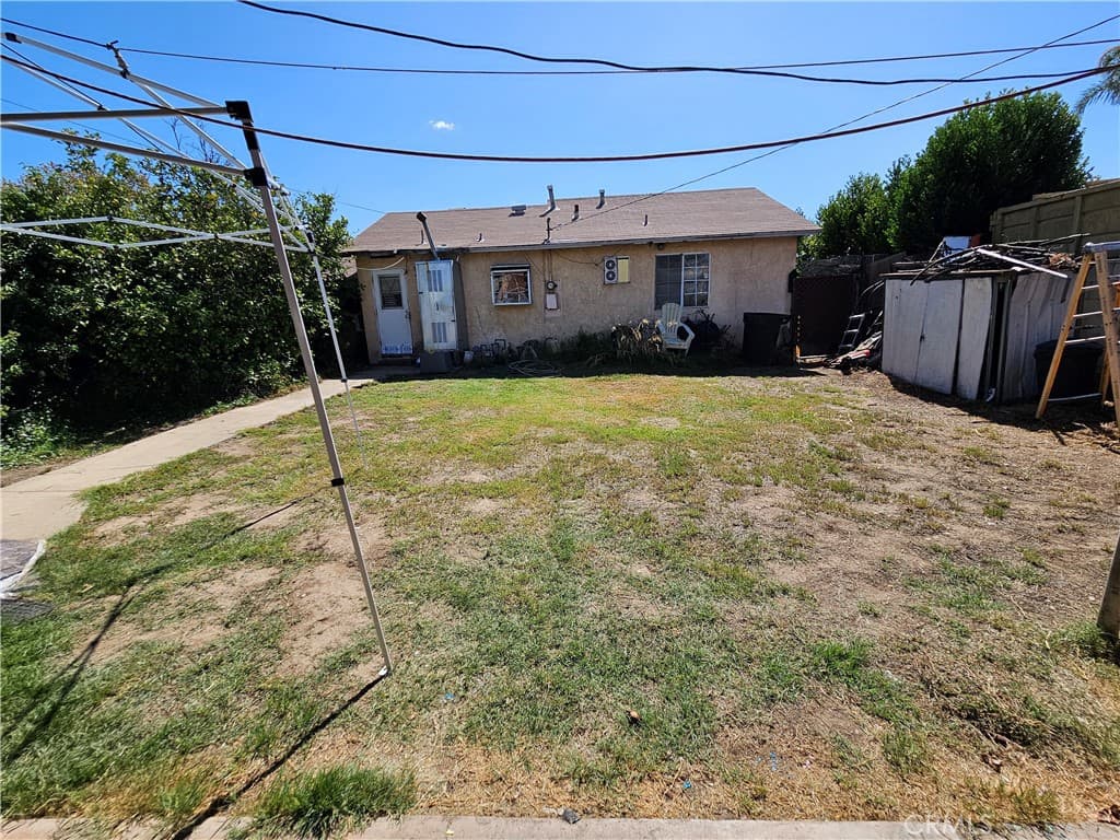 Home at 141 E Magnolia, Pomona — photo 6 of 12