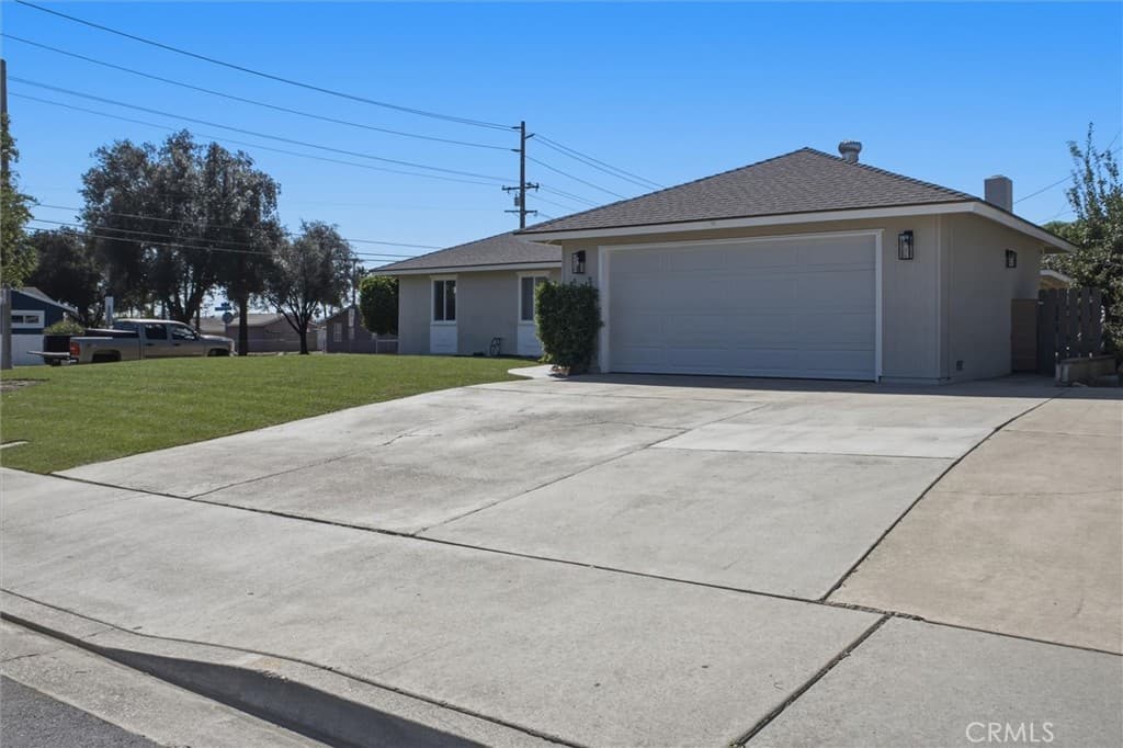 Home at 1701 Martello, Pomona — photo 2 of 12