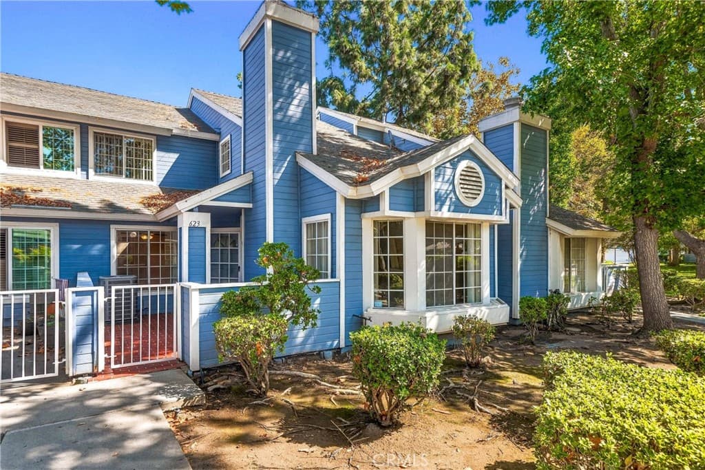 Townhouse at 623 Alder, Walnut — photo 1 of 12