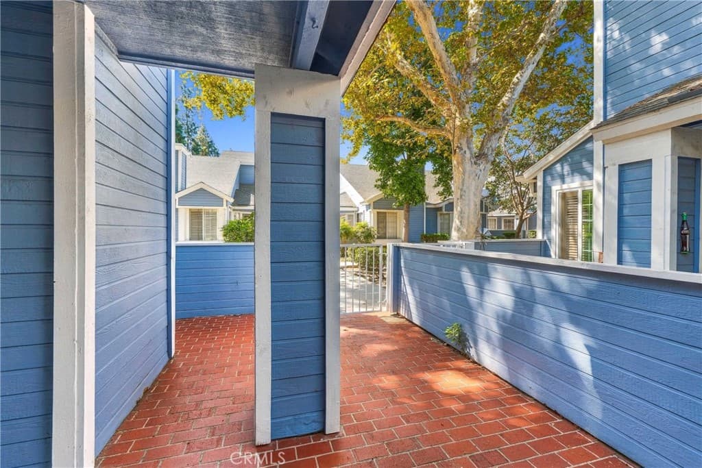 Townhouse at 623 Alder, Walnut — photo 6 of 12