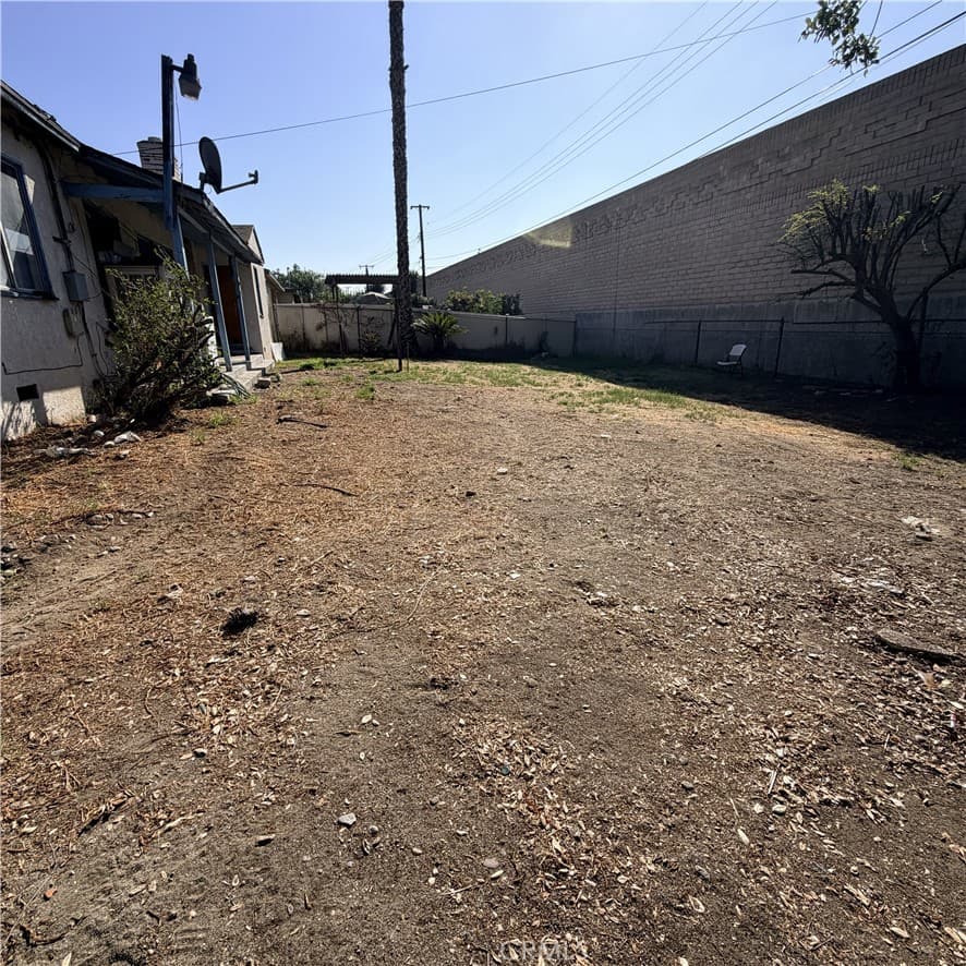 Home at 106 Belhaven Place, Claremont — photo 12 of 12