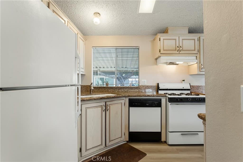 Home at 3530 Damien Avenue 3, La Verne — photo 12 of 12