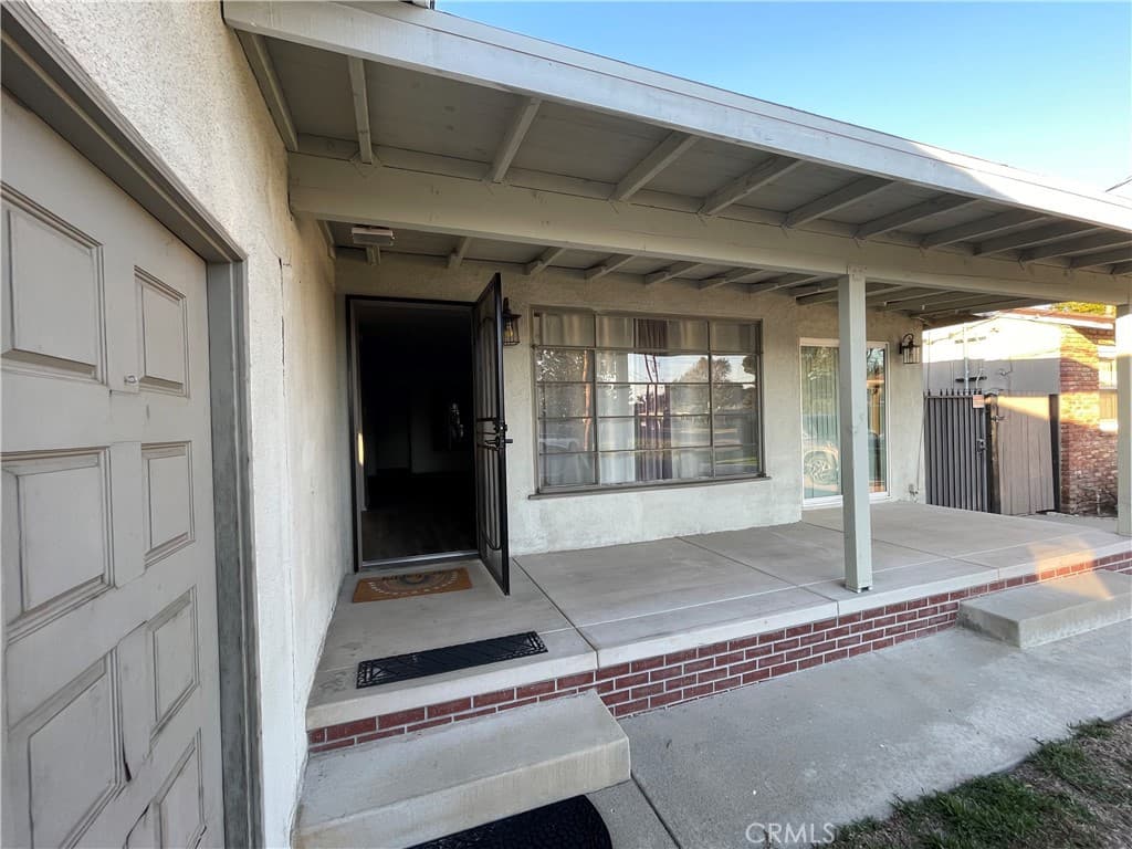Home at 857 Encino Way, Monrovia — photo 2 of 12