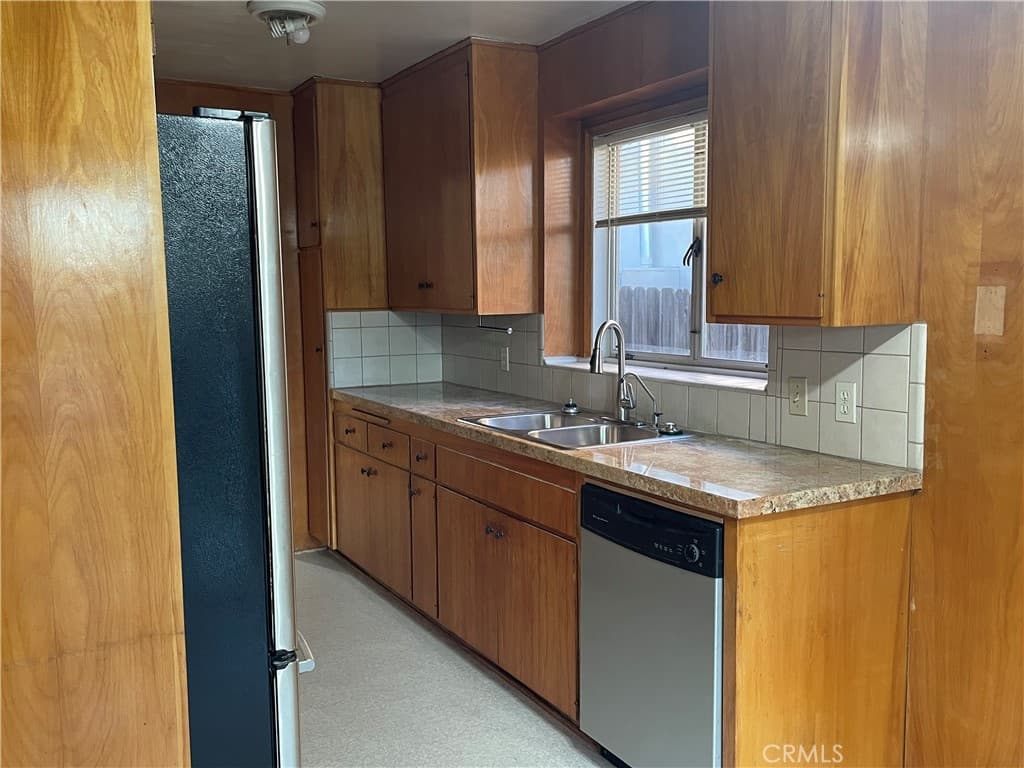 Home at 857 Encino Way, Monrovia — photo 12 of 12