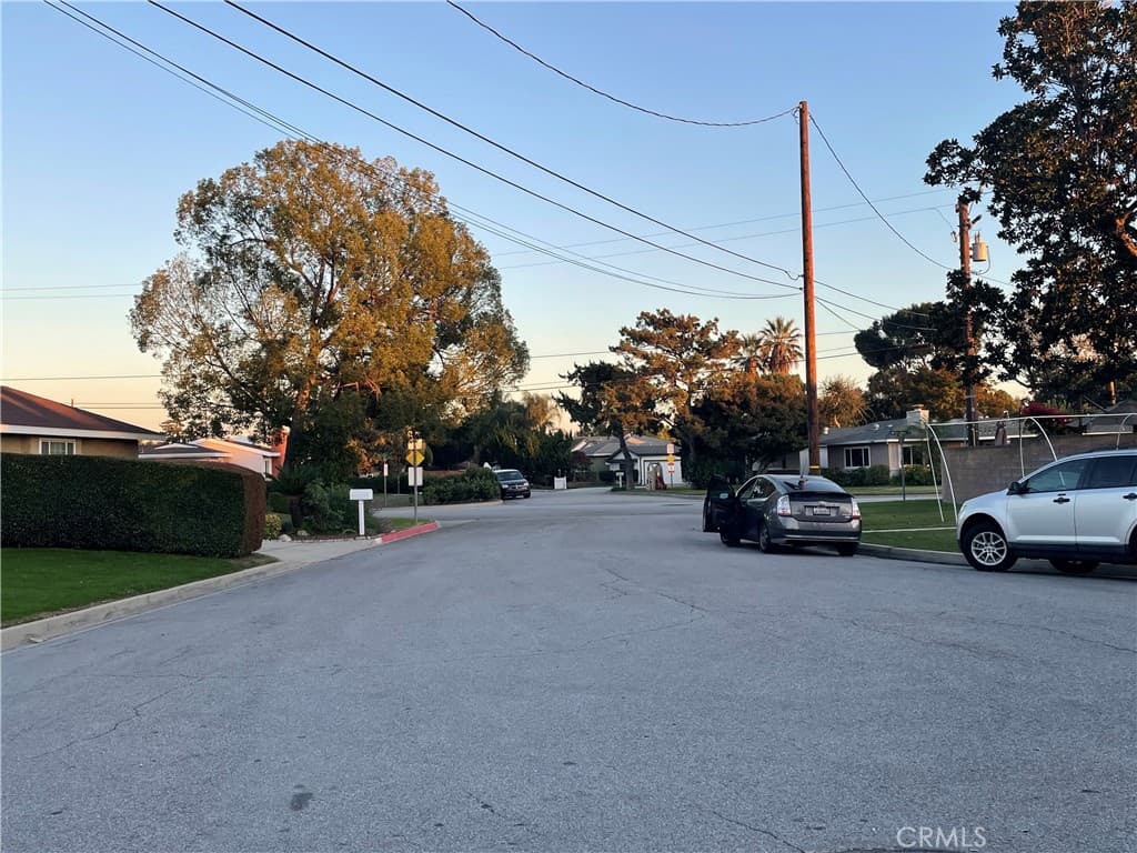 Home at 857 Encino Way, Monrovia — photo 3 of 12