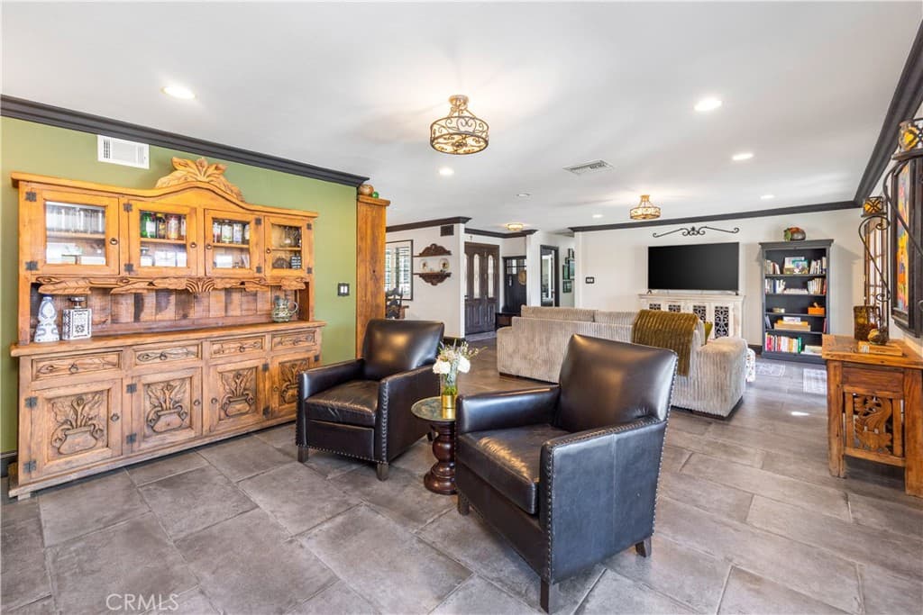 Home at 278 Wiley Court, Claremont — photo 11 of 12