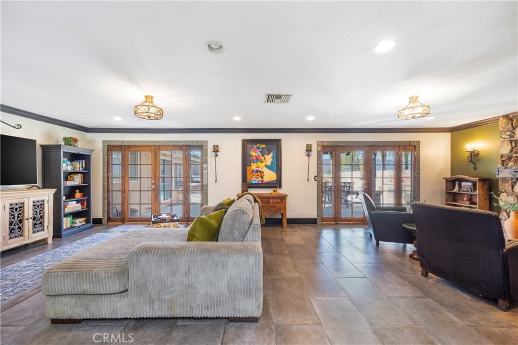 Home at 278 Wiley Court, Claremont — photo 5 of 12