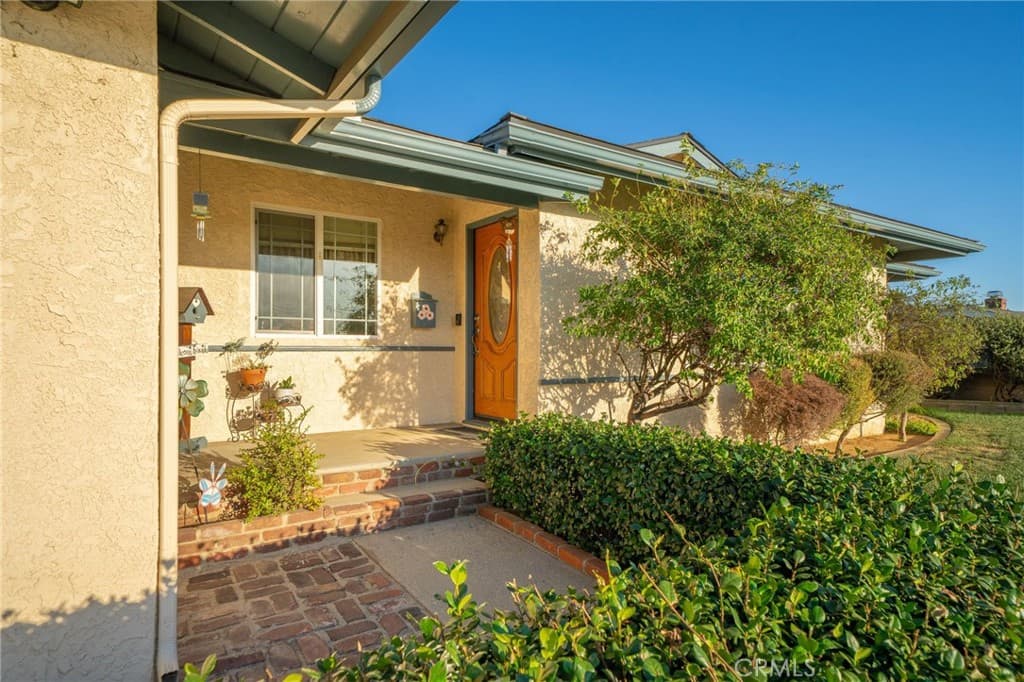 Home at 604 Lyford Drive, La Verne — photo 4 of 12