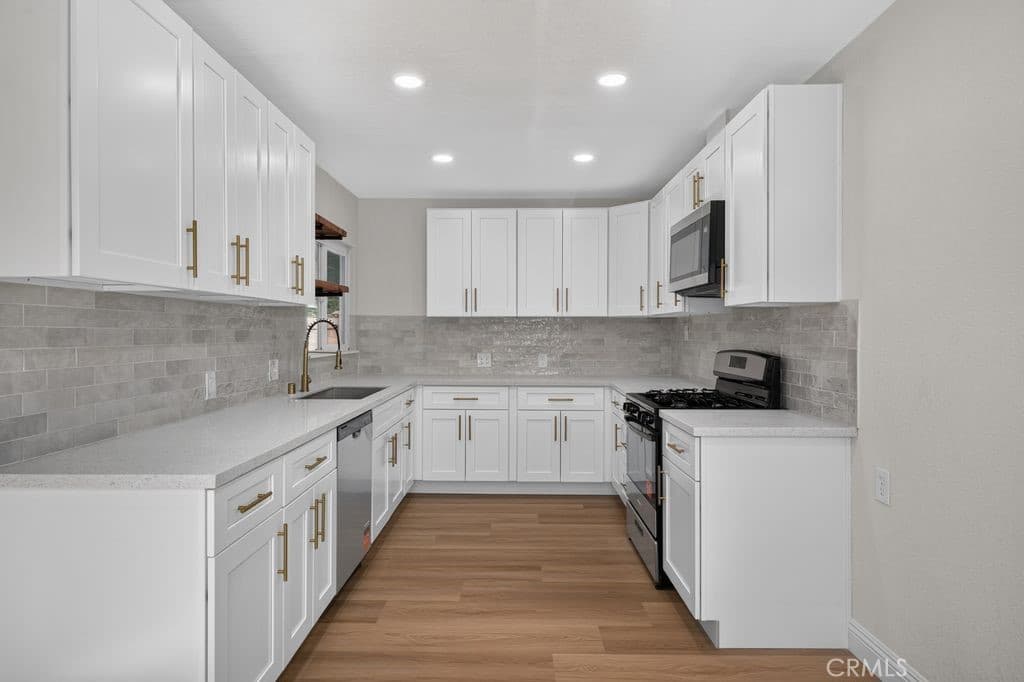 Home at 947 Murray, Pomona — photo 9 of 12