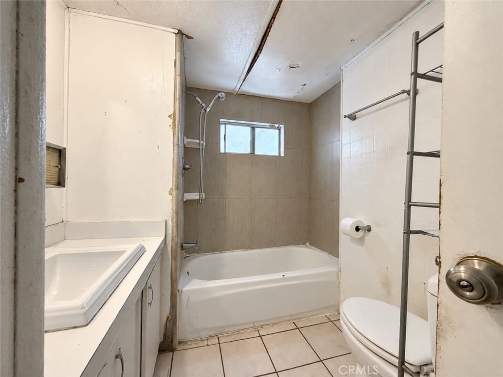 Home at 18151 Valley Boulevard 30, La Puente — photo 8 of 12