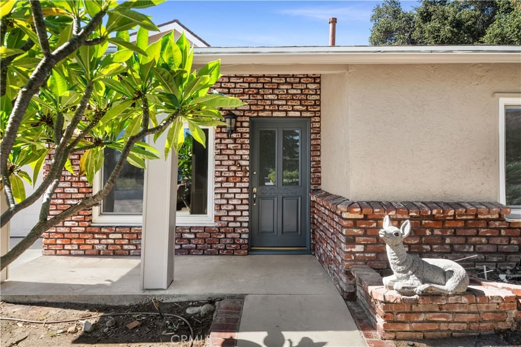 Home at 103 S Treanor Avenue, Glendora — photo 3 of 12