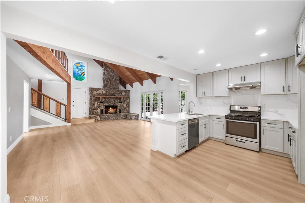 Home at 103 S Treanor Avenue, Glendora — photo 9 of 12