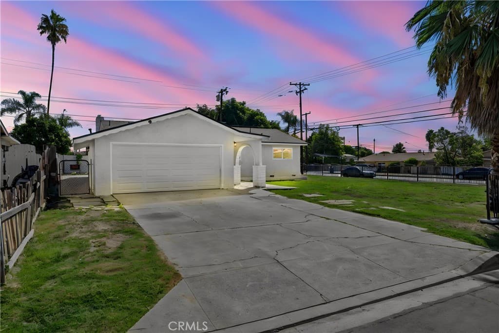 Home at 11281 Wesley Avenue, Pomona — photo 2 of 12