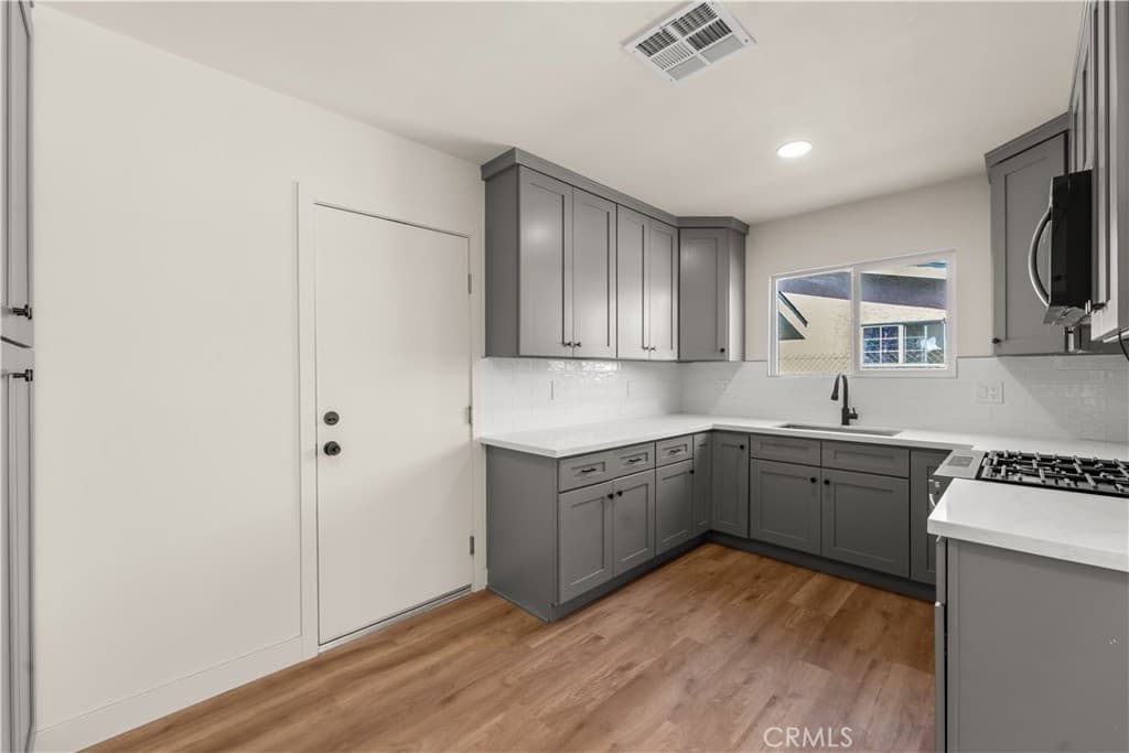 Home at 11281 Wesley Avenue, Pomona — photo 10 of 12