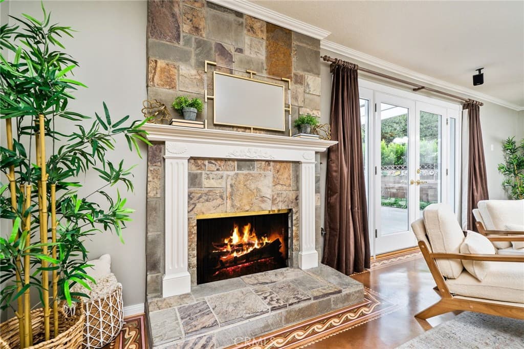 Home at 346 N Mountain Avenue, Monrovia — photo 8 of 12