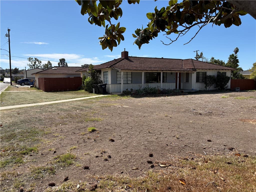 Home at 1528 E Vine, West Covina — photo 3 of 6