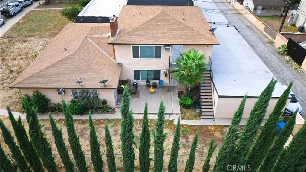 Multi-Family at 2559 Yorkshire Way, Pomona — photo 5 of 12