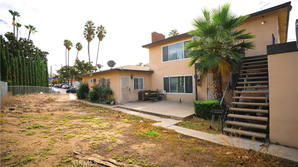 Multi-Family at 2559 Yorkshire Way, Pomona — photo 6 of 12