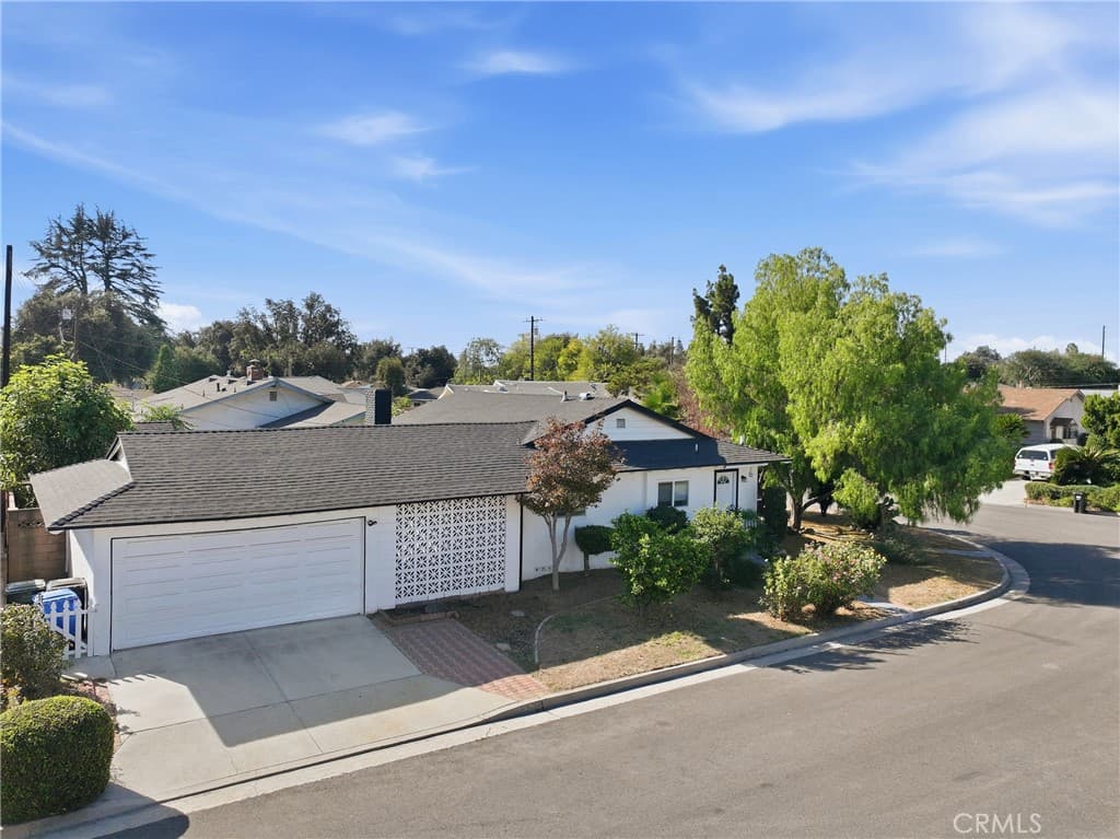 Home at 10762 Lynrose, Temple City — photo 2 of 12