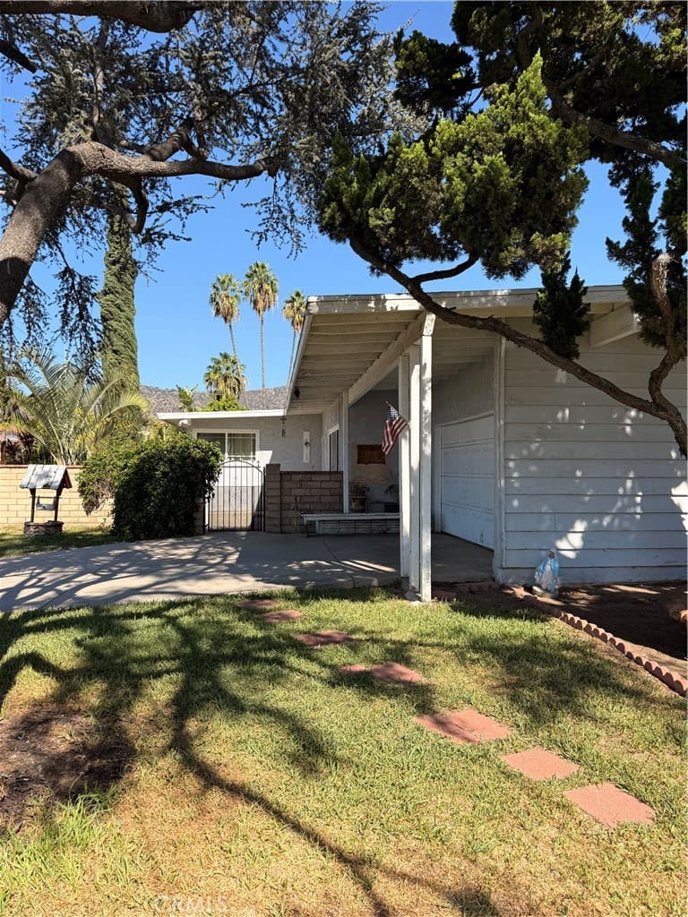 Home at 837 W Hollyvale, Glendora — photo 4 of 12