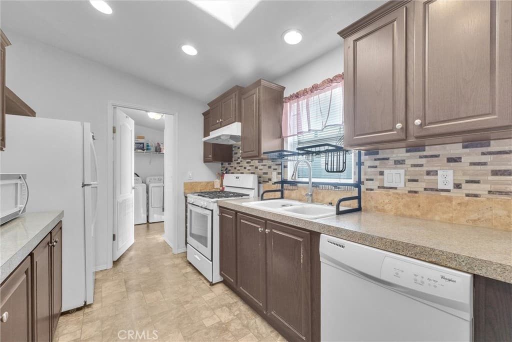 Home at 1081 W Arrow Hwy 86, Azusa — photo 12 of 12