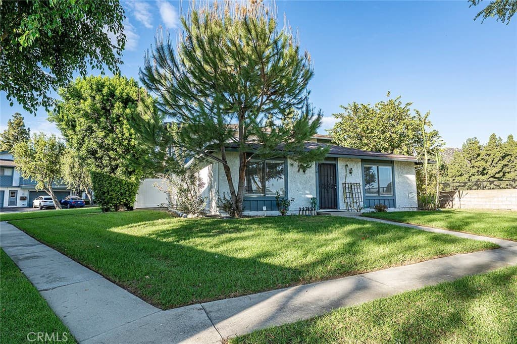 Condo at 853 W 13th 1, Azusa — photo 1 of 12