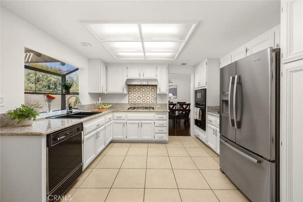 Home at 1957 Avenida Monte Vista, San Dimas — photo 9 of 12