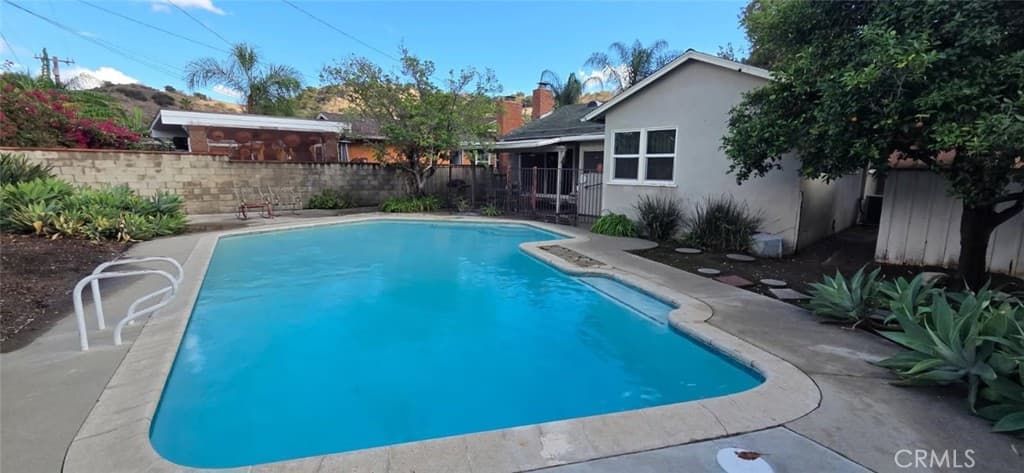Home at 449 E Mauna Loa, Glendora — photo 3 of 8