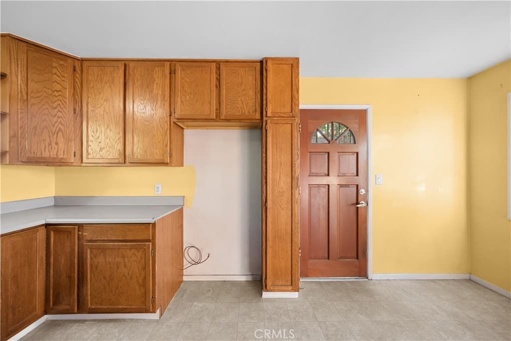 Home at 643 E Foothill Boulevard, Glendora — photo 8 of 12