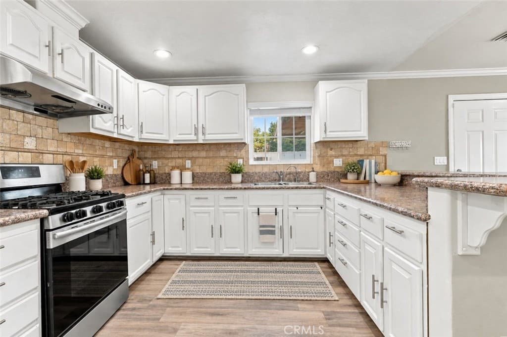 Home at 2478 Lovejoy Street, Pomona — photo 10 of 12