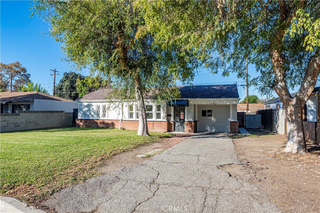 Home at 433 S Grand, Glendora — photo 5 of 12