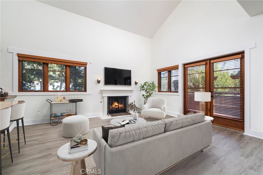 Condo at 148 N Vermont Avenue Apt B, Glendora — photo 5 of 12