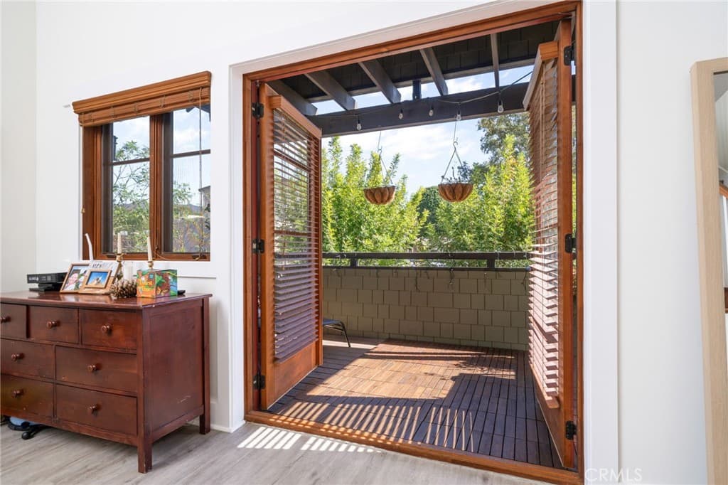 Condo at 148 N Vermont Avenue Apt B, Glendora — photo 6 of 12