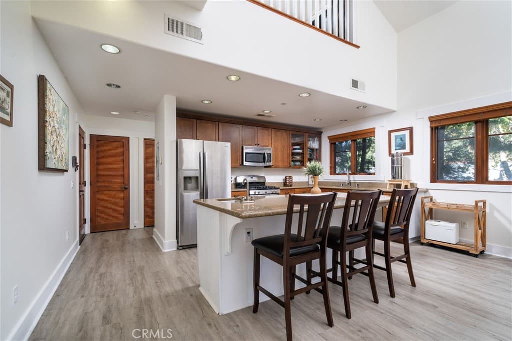 Condo at 148 N Vermont Avenue Apt B, Glendora — photo 7 of 12