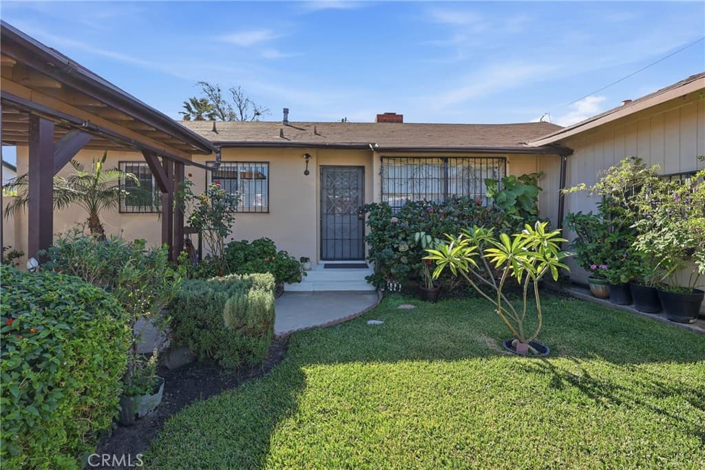 Home at 1628 Arroyo, Pomona — photo 4 of 12